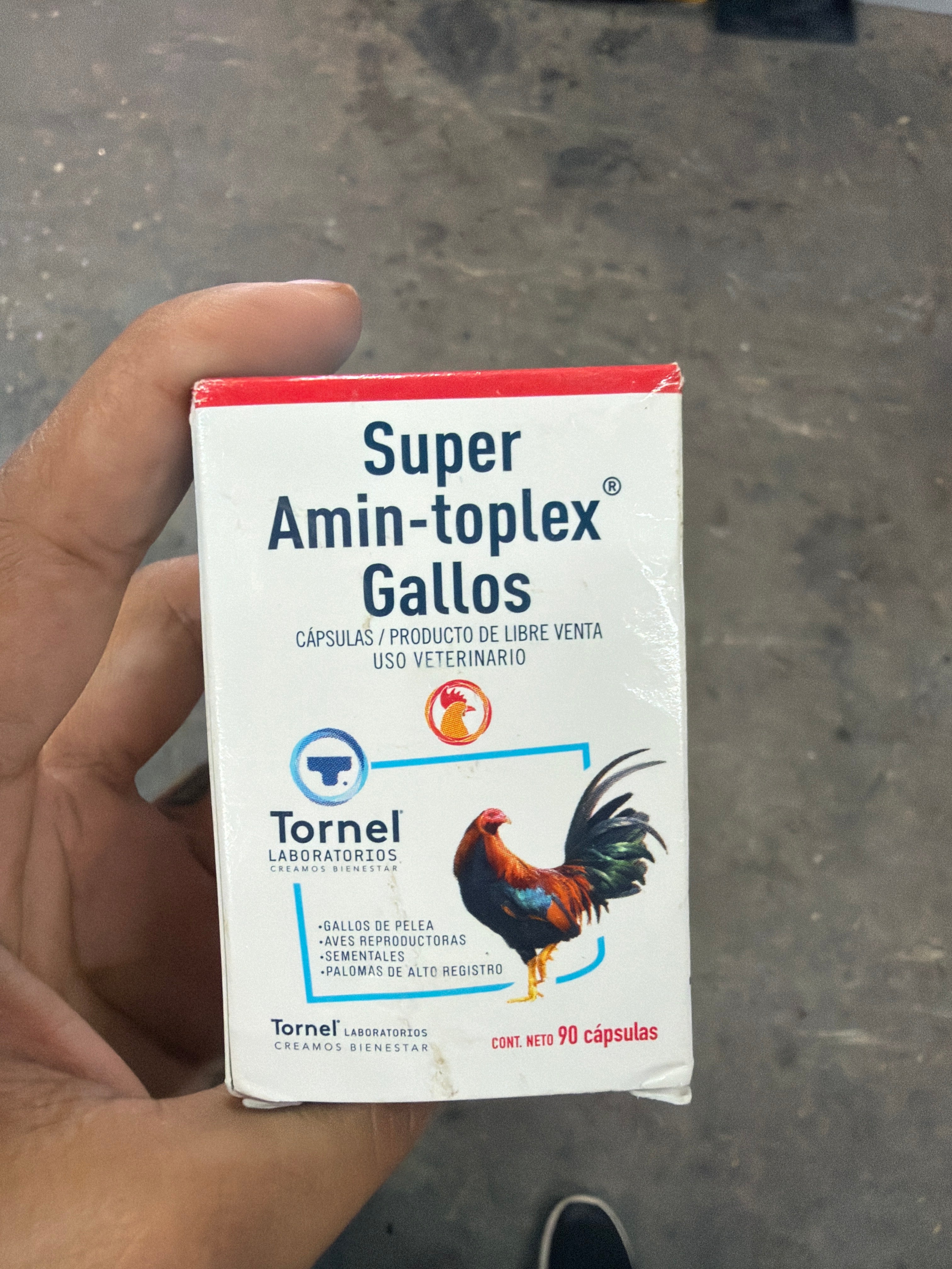 Súper amin-toplex gallos￼